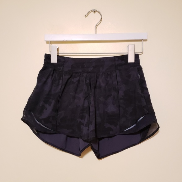 lululemon athletica Pants - NWOT, Lululemon Hotty Hotty Hot Short Camo Long, 6